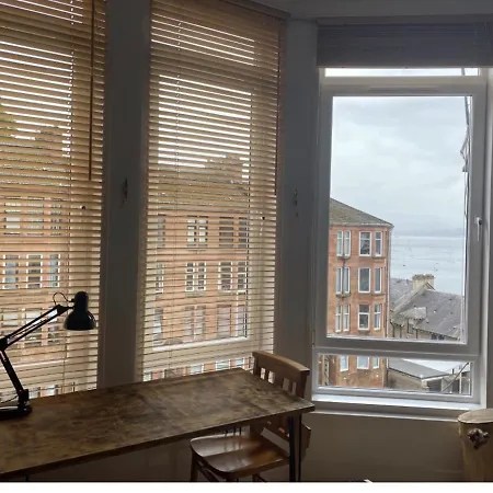 Lovely 2 Bedroom With Riverside Views Pet Friendly Gourock Exterior photo